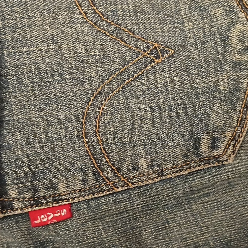 Levi Classic Blue Denim Cut Offs Size 30 7"Inseam - Picture 4 of 4